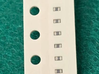 Imagem de 300x Ferrite Bead 60r 100mhz 0,3amp 0402 Smd 0,5x1mm