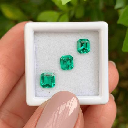 Imagem de 3ø Esmeralda Baguete Retangular 1,55ct