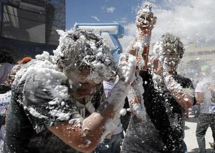 Imagem de 3un Espuma Carnaval Folia Festa Espuminha Fofa flocos