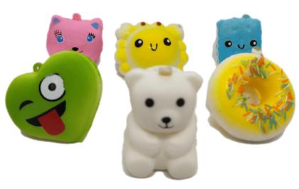 Imagem de 4 Brinquedos Funny Squishys. Ideal para situações estressantes ou lembrancinhas de festas.