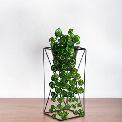 Imagem de 4 Plantas Pendentes Artificiais Permanentes: A Escolha Perfeita para Varandas Internas - DE0422