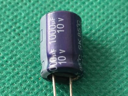 Imagem de 40x Capacitor Eletrolitico 1000uf/10v 85º 10x16mm Yageo