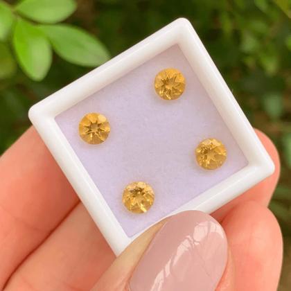 Imagem de 4ø Citrino Brilhante ø5mm 1,77ct