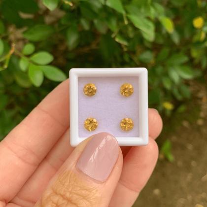 Imagem de 4ø Citrino Brilhante ø5mm 1,77ct