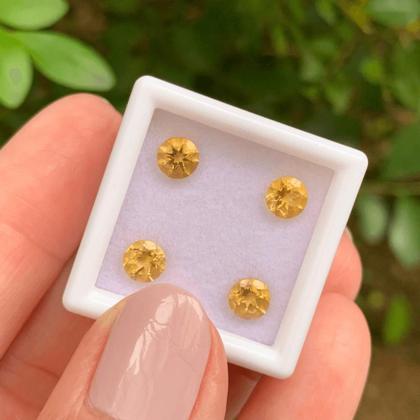 Imagem de 4ø Citrino Brilhante ø5mm 1,77ct