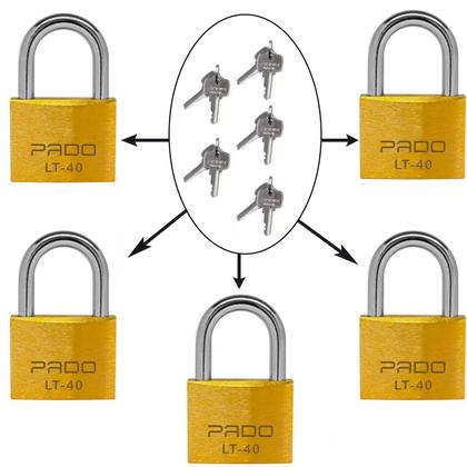 Imagem de 5 Cadeados Pado Lt 40mm Mesmo Segredo 10 Chaves Iguais Latão