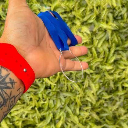 Imagem de 50 Medalhas Redondas 7cm Acrílico Cristal 2mm C/ Fita Azul