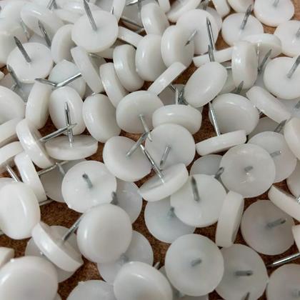 Imagem de 50 Sapata Prego Para Moveis Cadeira Mesa 18X4,5Mm Branca