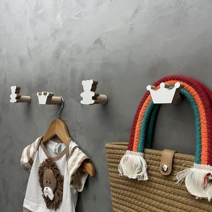 Imagem de 6 Ganchos de parede Urso e Coroa decoração infantil princesa