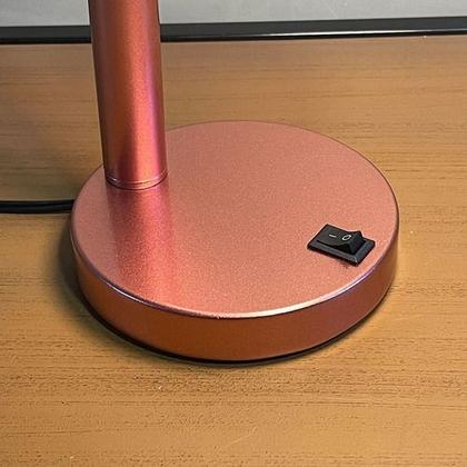 Imagem de Abajur De Mesa Inclinado Jabuticaba Com Globo Vidro 12cm com Lâmpada Branco frio Para Sala, quarto, cama e cabeceira