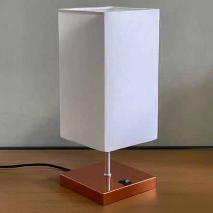 Imagem de Abajur luminária de Mesa Quadrado de alumínio Com Interruptor e bivolt Com Cúpula algodão Ref 49