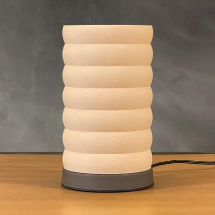 Imagem de Abajur Luminária de Mesa Redonda Moderno Com Interruptor Com Cúpula 3D Decorativa para Sala, Quarto, Escritório e Cabeceira De Cama Marrom Cupula Bege