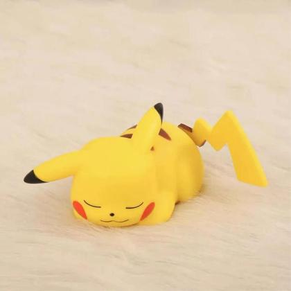 Imagem de Abajur Noturno Pikachu LED - Lâmpada de Mesa Macia para Quarto Infantil