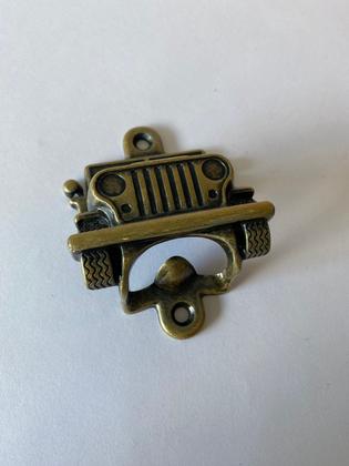 Imagem de Abridor de Garrafa Jeep Ouro Velho Zamac