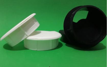 Imagem de Acabamento Passa Fio  02 Peças Branco E Peças 02 Preto 59mm