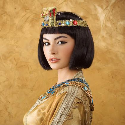 Imagem de Acessórios de fantasia: capacete egípcio Hicarer com 2 punhos de braço de cobra