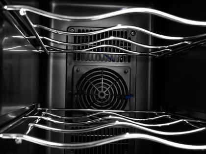 Imagem de Adega Climatizada Brastemp 12 Garrafas com Painel Touch All Black BZC12 B Preto