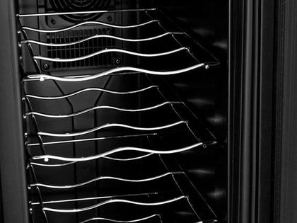 Imagem de Adega Climatizada Brastemp 12 Garrafas com Painel Touch All Black BZC12 B Preto