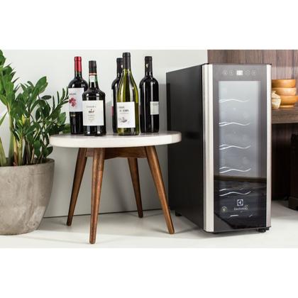 Imagem de Adega de Vinho Climatizada Electrolux 12 garrafas Uma Porta Acabamento em Alumínio (ACB12)