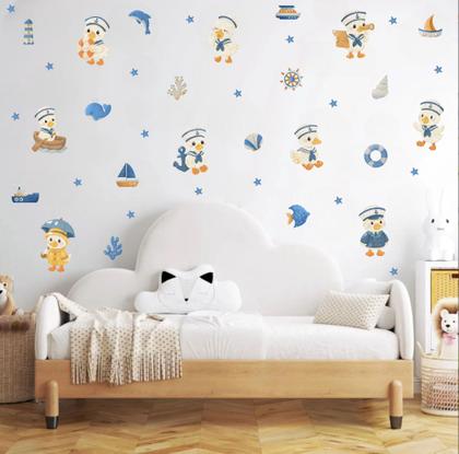 Imagem de adesivo de parede patinhos marinheiros timão barco boia peixe baleia mar aquarela cute baby