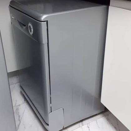 Imagem de Adesivo Prata Inox P/ Envelopar Geladeira Móvel Armário Fogão Pia Vinil Aço Envelopamento Metalizado