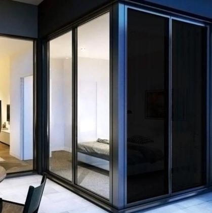 Imagem de Adesivo Vinil Preto Blecaute Bloqueia Luz Solar Janela Vidro Porta Película Lavável Blackout 1x1mt