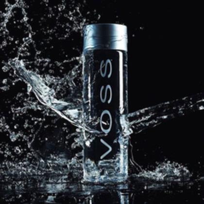 Imagem de Água Voss Com Gás Norway Norueguesa Garrafa de Vidro 375ml