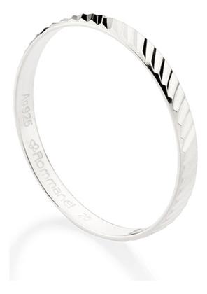 Imagem de Aliança De 2,0 Mm Trabalhada Com Riscos. 810259