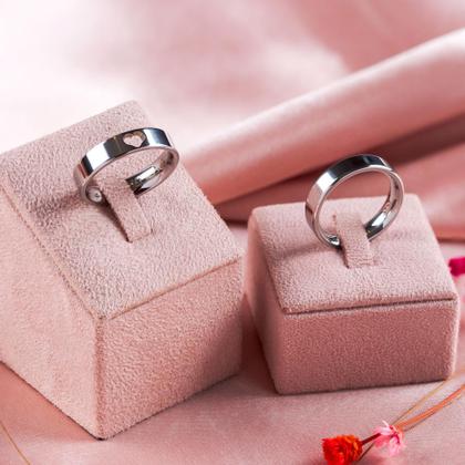 Imagem de Aliança de Aço Cuore com Coração Vazado 5mm