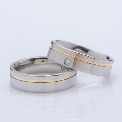 Imagem de Aliança de Namoro Plus 6mm Filete Lateral em Ouro