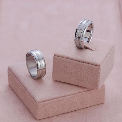 Imagem de Aliança de Namoro Troya Dupla 8mm com Zircônia