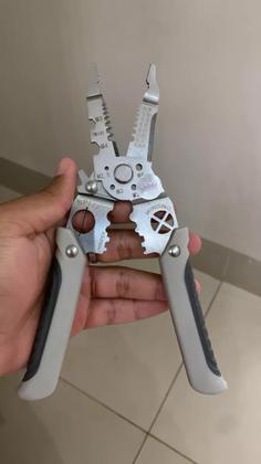 Imagem de Alicate Multiuso Função 22 Em 1 Cortador Descascador Prensar