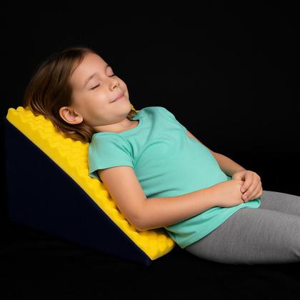 Imagem de Almofada Travesseiro Encosto Triangular Pós Operatório Anti Refluxo Confortável