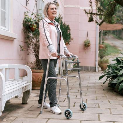 Imagem de Andador idoso adulto 130kg aluminio dobravel regulavel artic dellamed