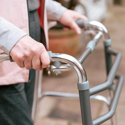 Imagem de Andador Ortopédico Dobrável Articulado Alumínio para Idoso Adulto 3 Barras Altura Regulável