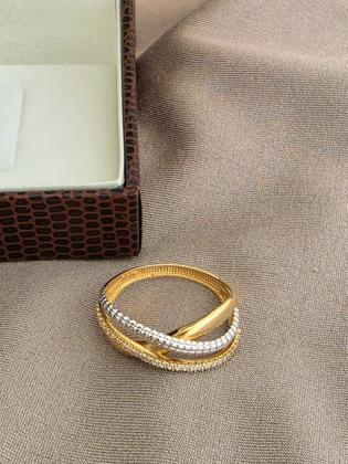 Imagem de Anel com Zircônias Ouro 18k - 2.40