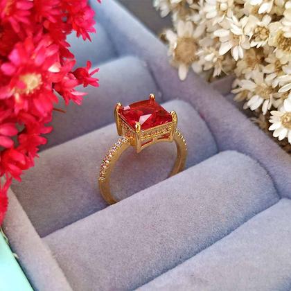 Imagem de Anel Cristal Rosa e Cravejado de Zircônias Softjoias Folheado em Ouro 18K