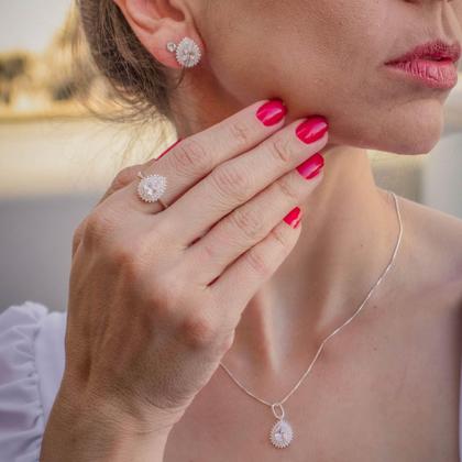 Imagem de Anel de Prata Coleção Queens Cristal 5x7 e Zircônias Brancas