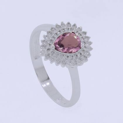 Imagem de Anel de Prata Coleção Queens Cristal Safira Rosa 5x7 e Zircônias Brancas