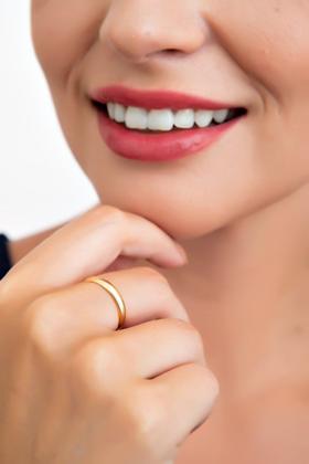 Imagem de Anel Elo Simples de Prata 925 com banho de Ouro 18k