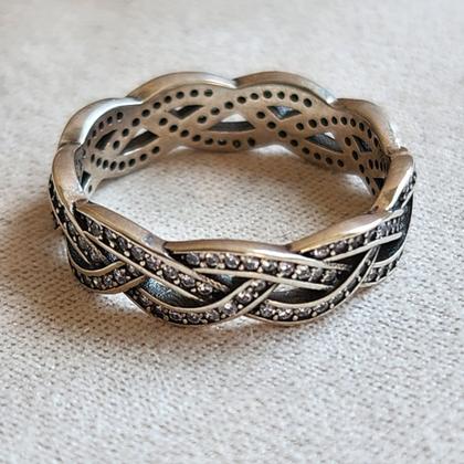 Imagem de Anel Entrelaçado Duplo Prata 925 com Zircônias Feminino