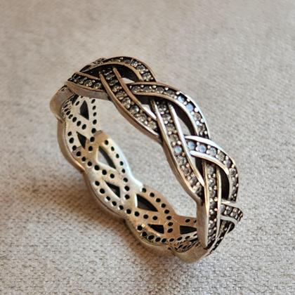 Imagem de Anel Entrelaçado Duplo Prata 925 com Zircônias Feminino