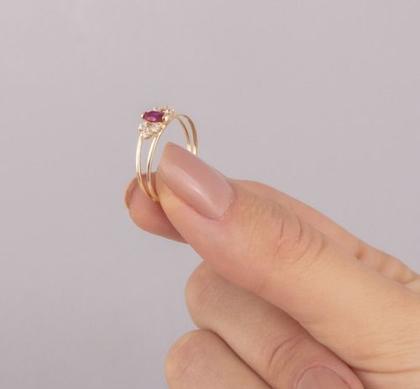 Imagem de Anel Feminino Com Pedra Vermelha Aro Duplo Ouro 18k A11