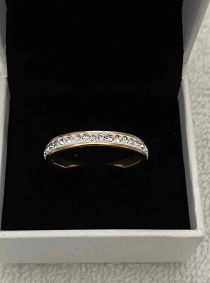 Imagem de Anel Feminino Ou Masculino Banhado A Ouro Com Pedras Luxo