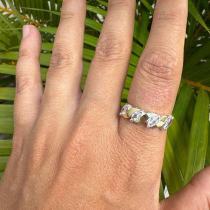 Imagem de Anel Meia Aliança Em Prata Zircônias e Aplique em Ouro 14 K