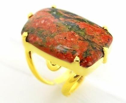 Imagem de Anel Pedra Unakita Retangular Natural Dourado Aro Ajustavel