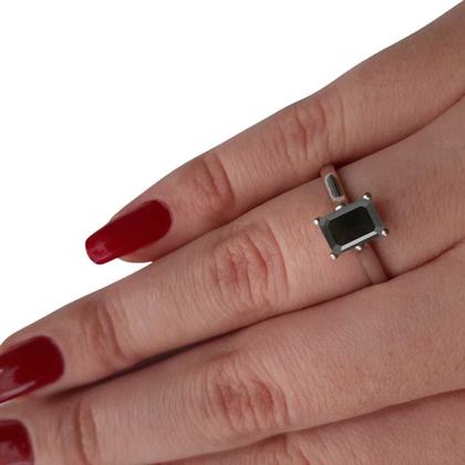 Imagem de Anel Solitário Prata 925 Retangular Onix - Exclusivo