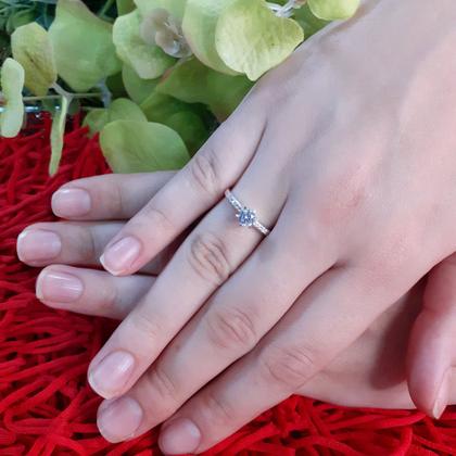 Imagem de Anel Solitário Prata com Zircônias