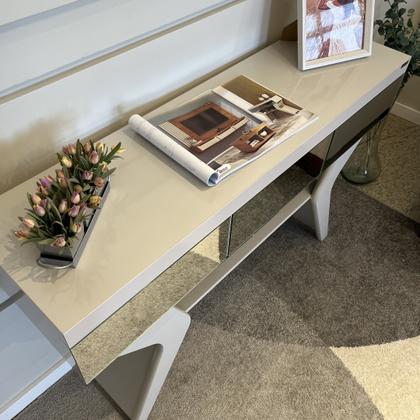 Imagem de Aparador com Espelho e Tamburato Houston