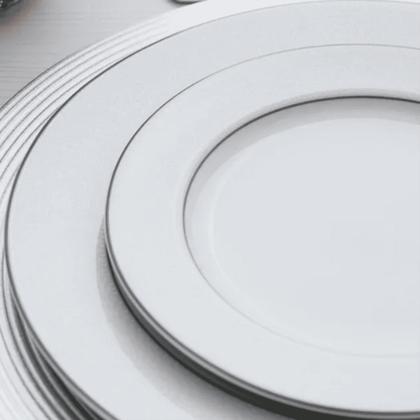 Imagem de Aparelho Jogo De Jantar Pratos Completo 42 Peças Porcelana Borda Prata Mônaco Branco Luxo